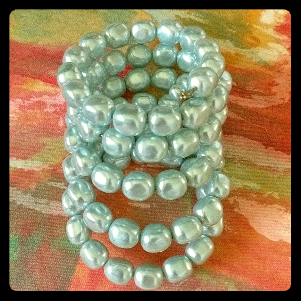 Monet Pearl Bracelet